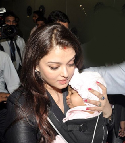 Aishwarya Rai, Aaradhya Bachchan pics ,